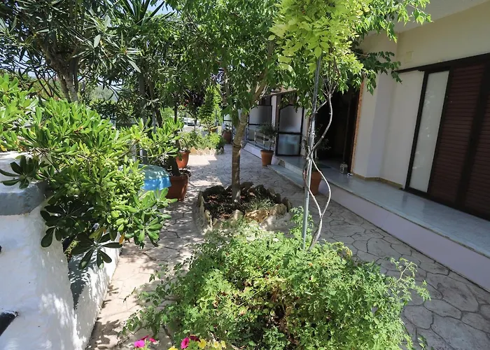 Dream Garden Apartman *